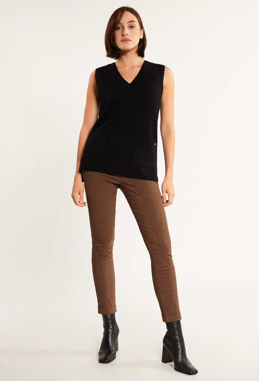 Sweterkowa kamizelka