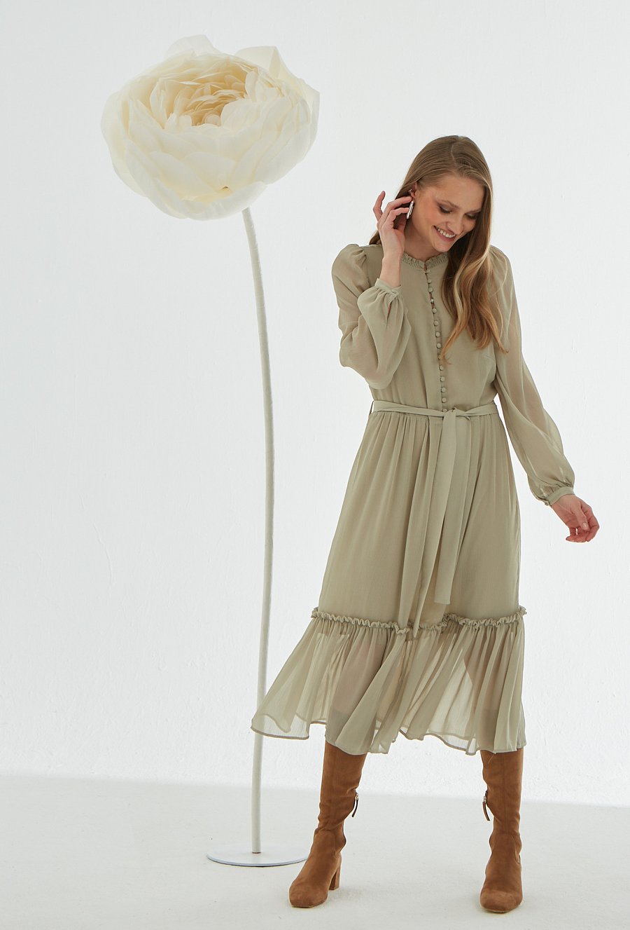 Zwiewna zielona sukienka