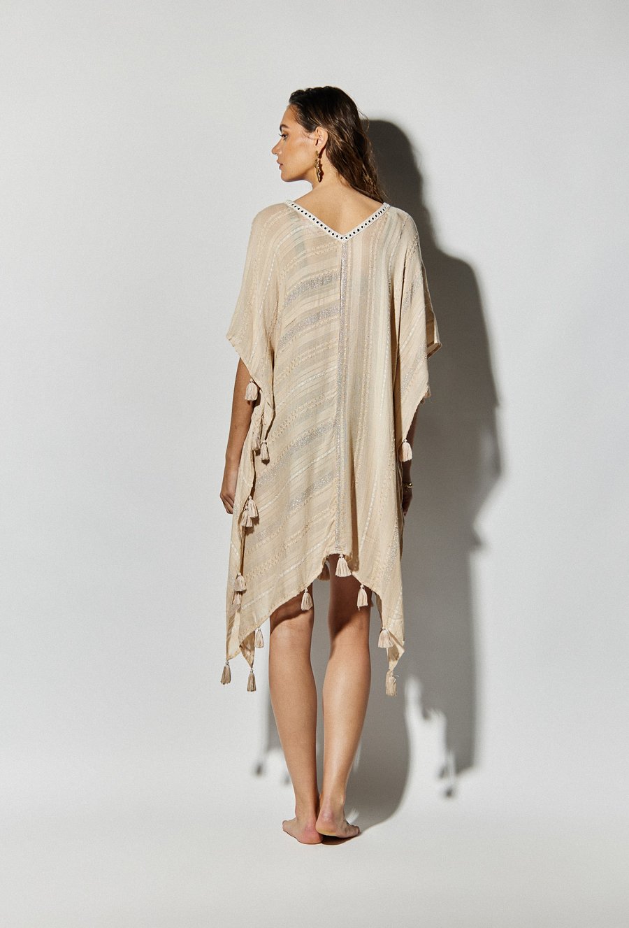 Pareo damskie z frędzlami