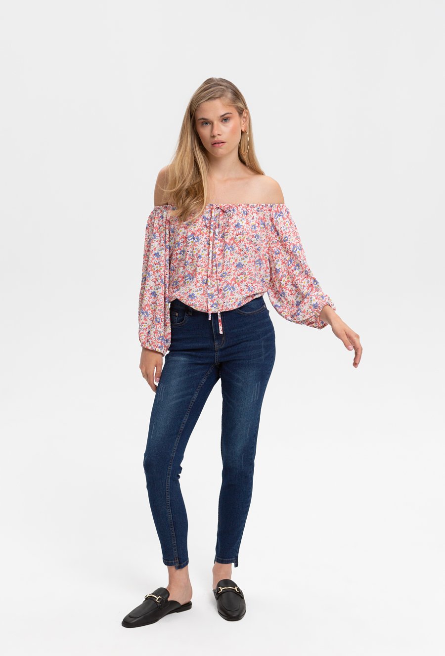 Wielobarwna bluzka typu hiszpanka