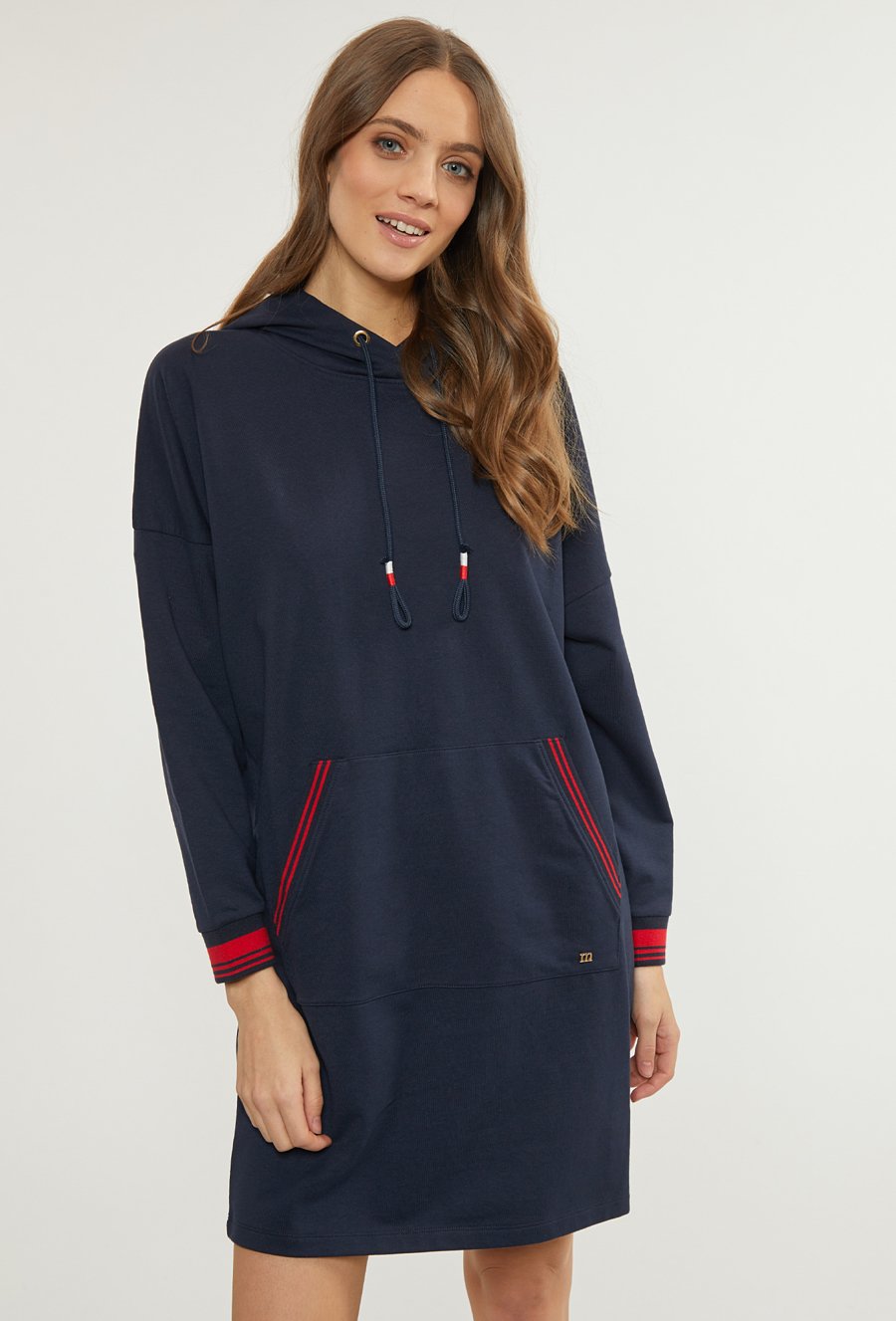 Bawełniana sukienka z kapturem