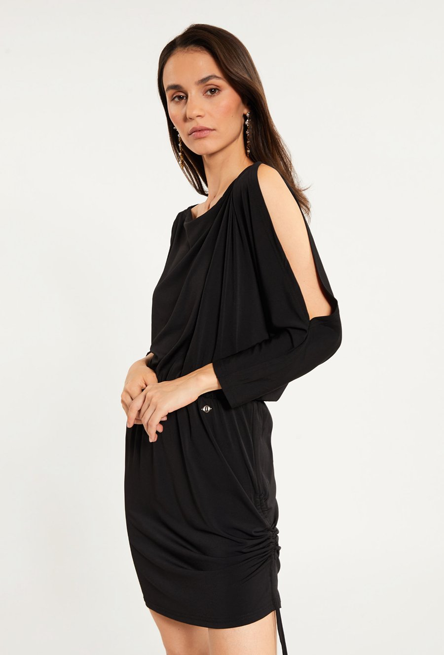 Sukienka damska z rozcięciem na rękawie