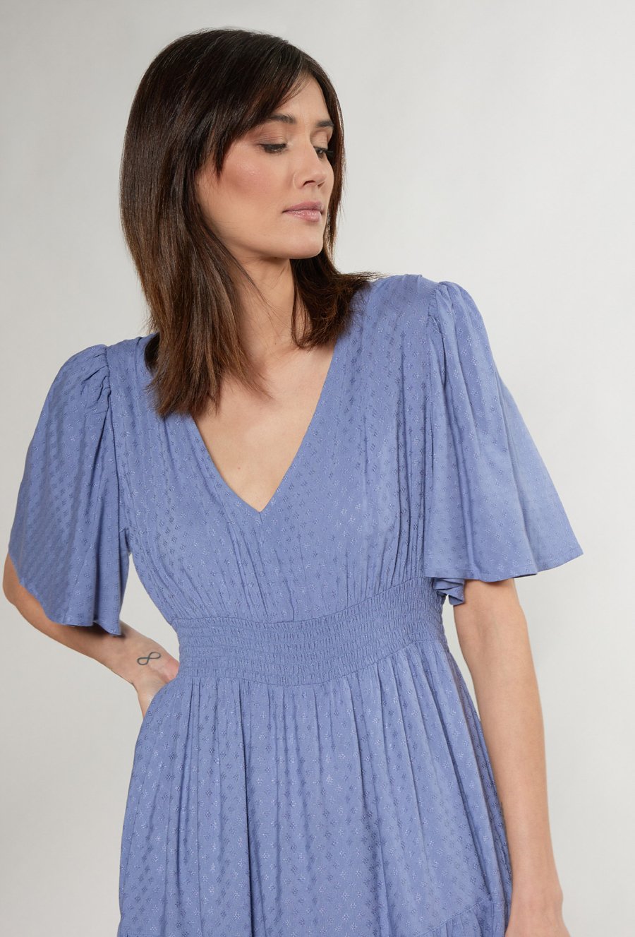 Sukienka damska o luźnym kroju