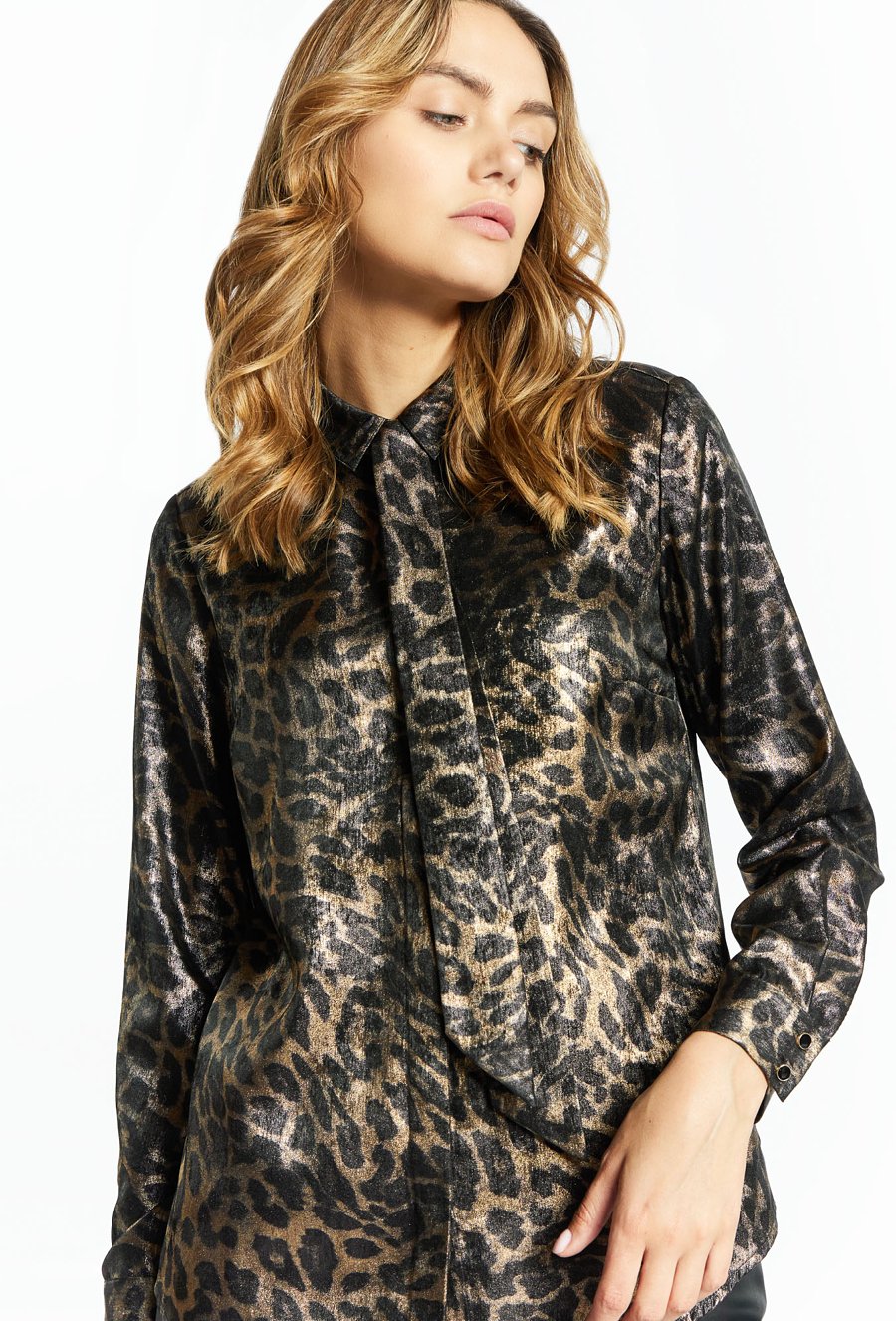 Koszula z wiązaniem