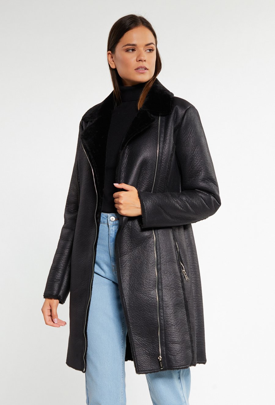 Długa kurtka z futerkiem