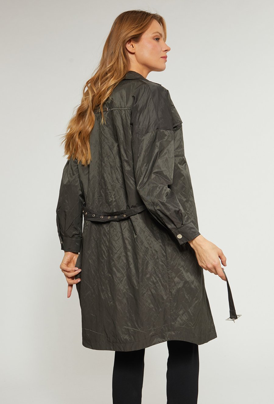 Klasyczny trencz damski