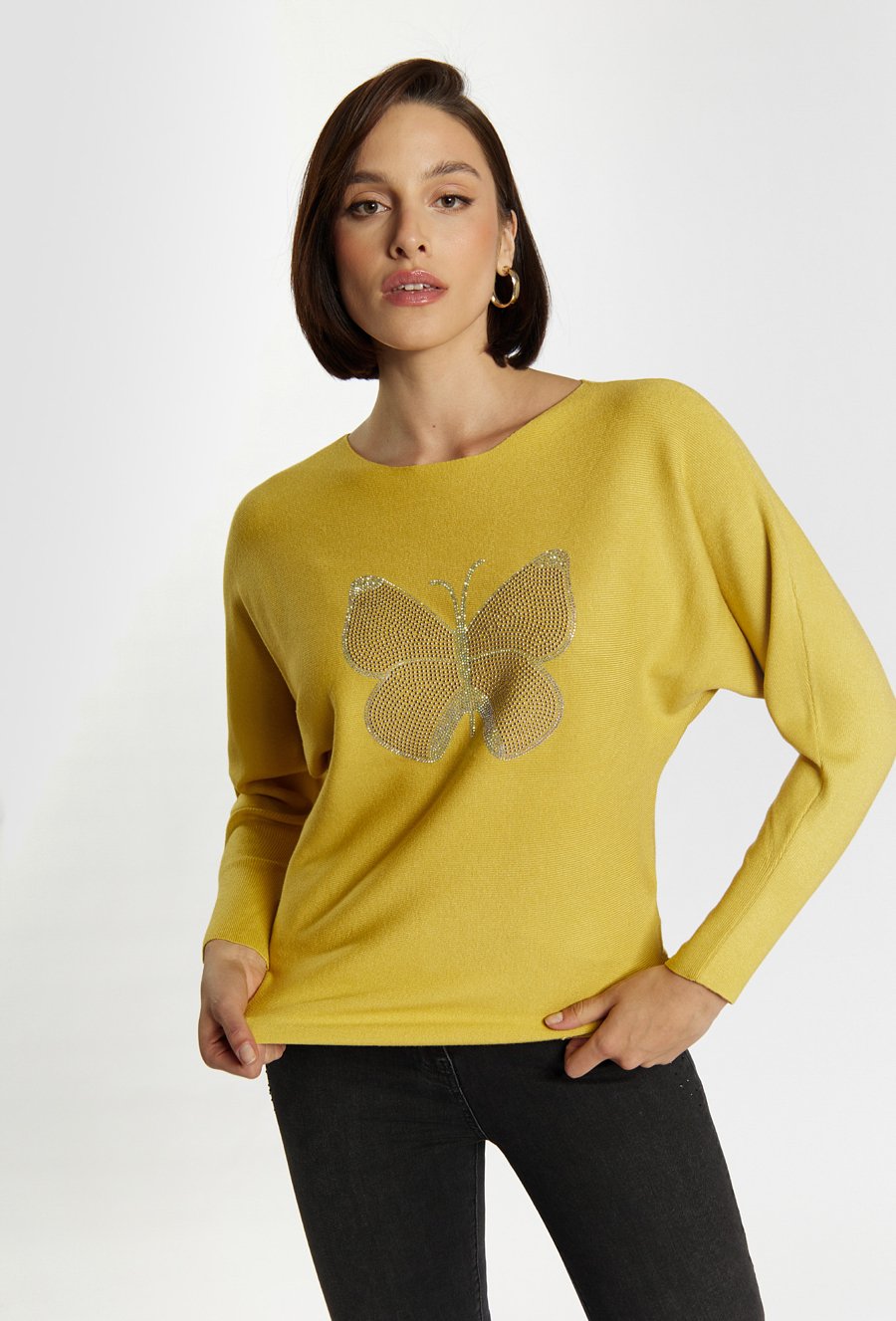 Sweter z dżetowym motylem