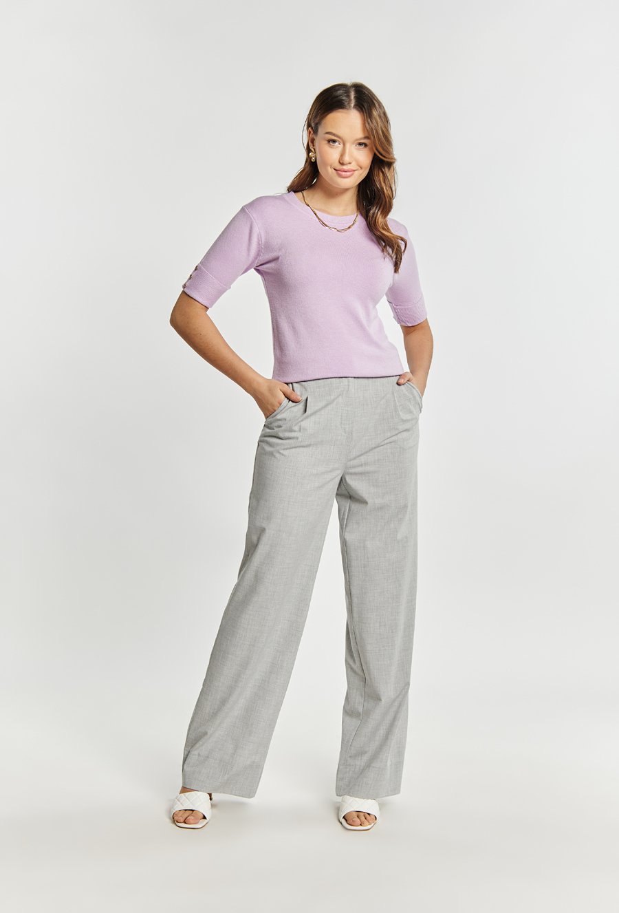 Sweter damski z kr&oacute;tkim rękawem