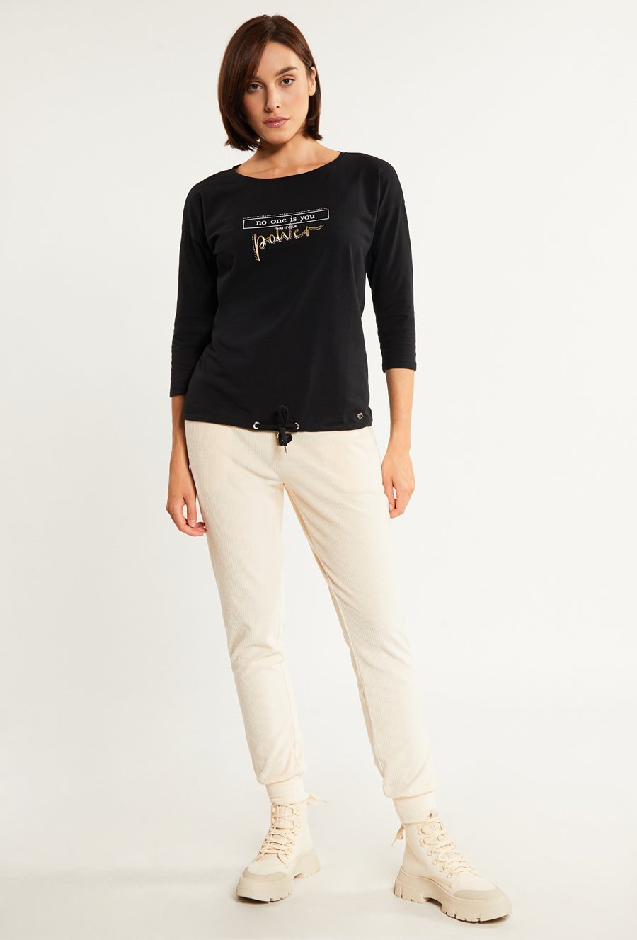 T-shirt damski z wiązaniem