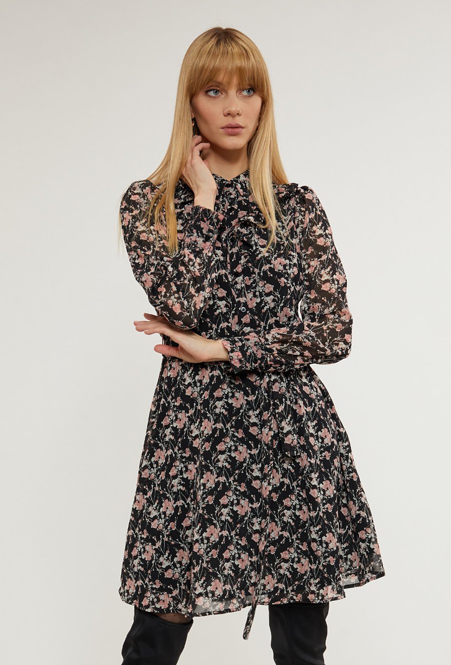 Romantyczna sukienka w kwiatki