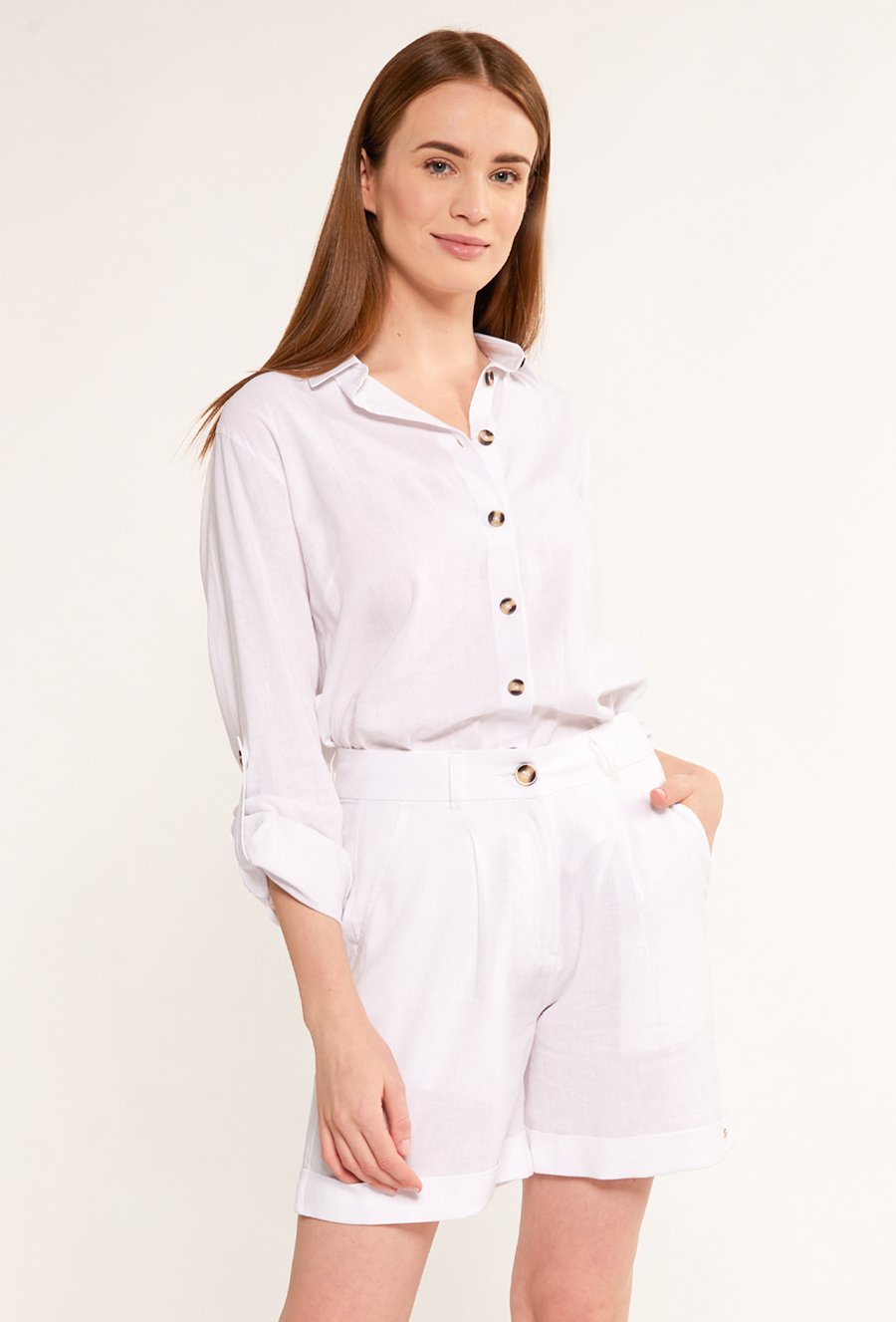 Lniane szorty z wysokim stanem