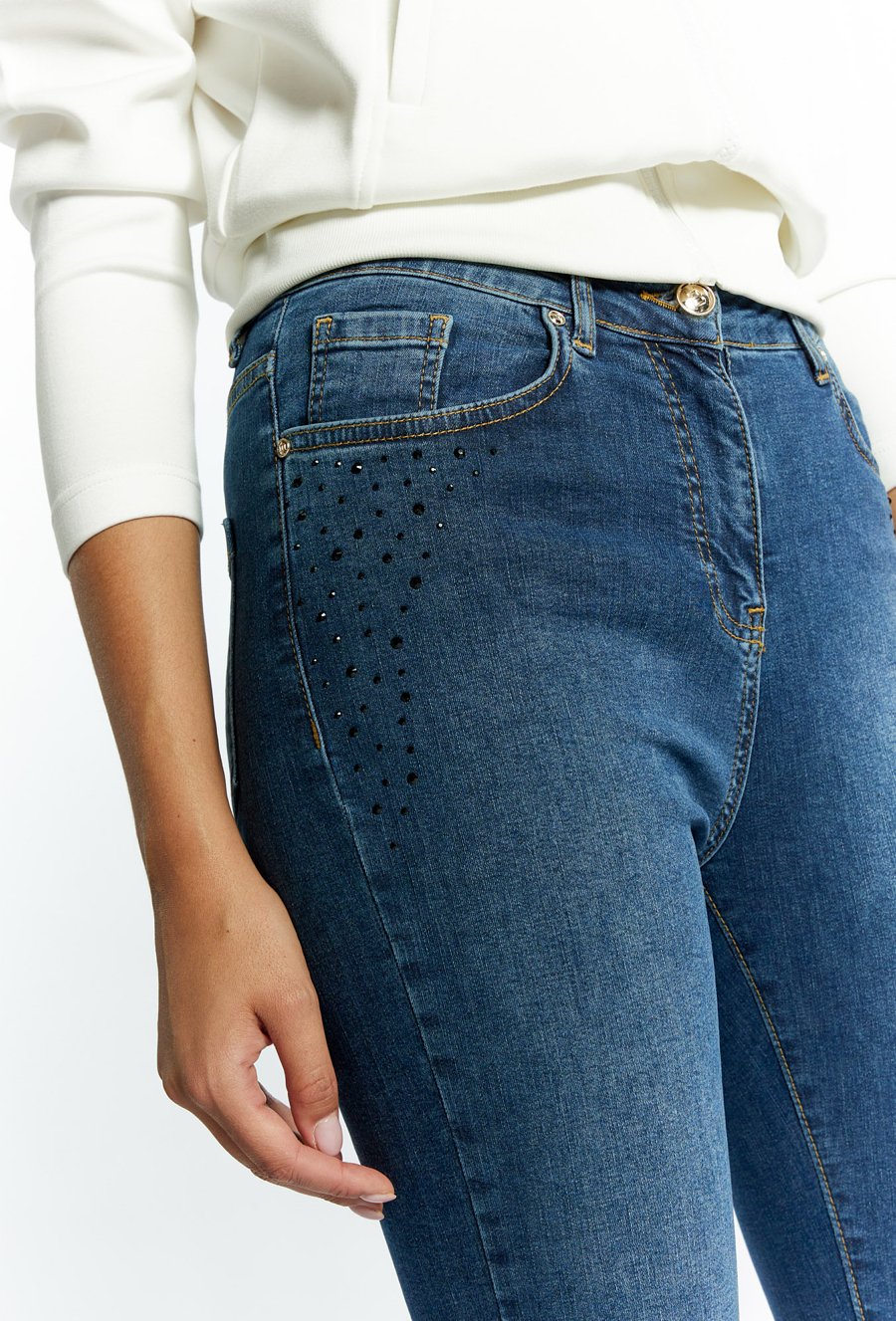 Jeansy z wysokim stanem