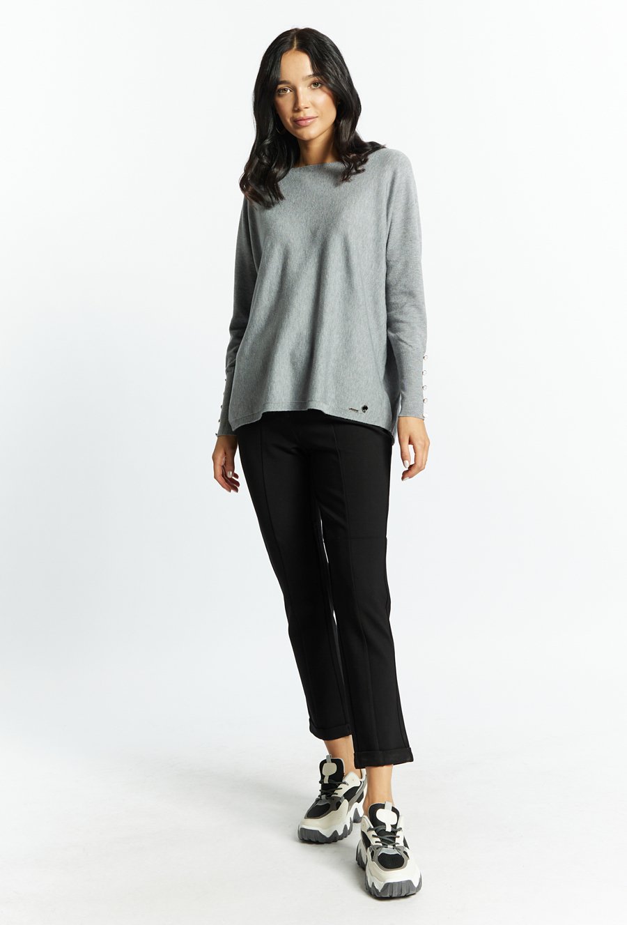 Sweter damski z ozdobnymi guzikami